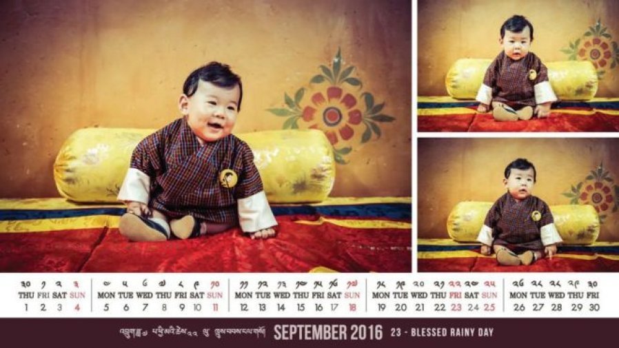 这其实不是小王子吉格梅第一次当日历“模特儿”。去年9月的月历中，小王子身穿不丹传统服饰，三张照片展示不同的表情，十分逗趣。